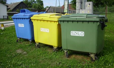 Namuose turėsime 11 atliekų rūšiavimo šiukšliadėžių? Kas čia dabar?