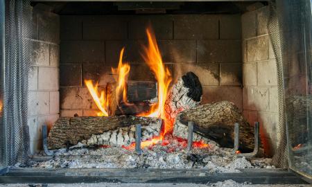 Gudrus kūrenimo būdas. Sutaupysite iki pusės malkų atsargų