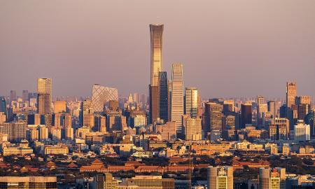 Dvigubas Pekino veidas: kol remia Rusiją, Ukrainai siunčia kritinę pagalbą 