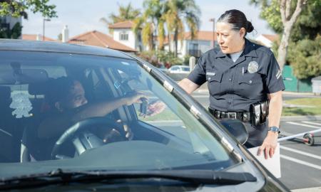 Naujas košmaras vairuotojams. Policija gali konfiskuoti automobilio numerius. Priežastis? Kitų žmonių baudos