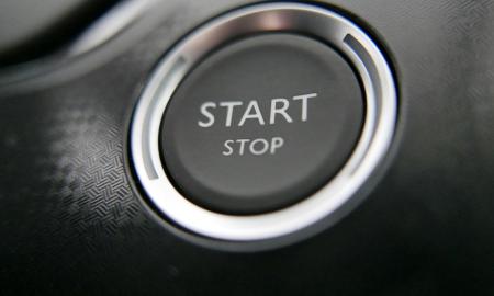 Kompiuteris parodė tiesą. Štai kiek sutaupo „Start-stop“ sistema