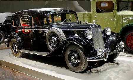 Ar žinojote – koks pirmasis pasaulyje dyzelinis automobilis? Jam kaip tik sukanka 90 metų (FOTO)