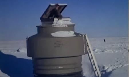 NASA radinys sukrėtė pasaulį: po 30 metrų ledo sluoksniu – slaptas branduolinis miestas (Video)