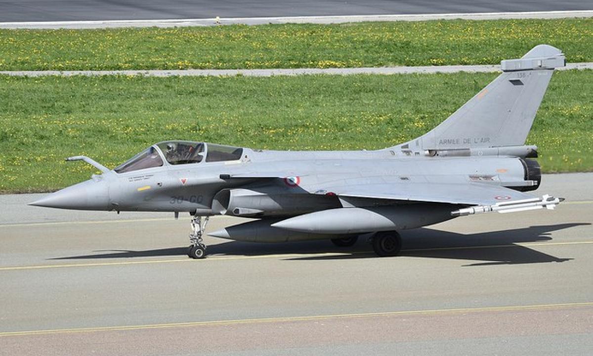 „Rafale“ „išmuša“ Su-35. Prancūzija perima Rusijos pozicijas. Kas vyksta?