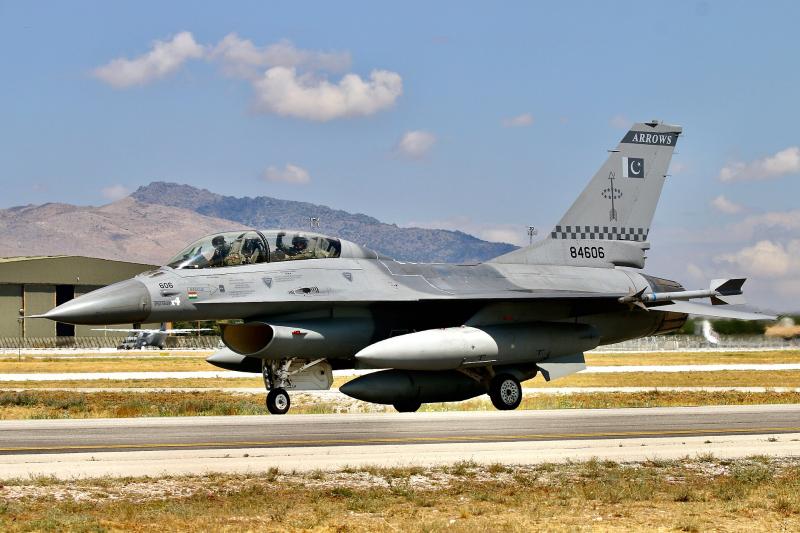Pakistano F-16