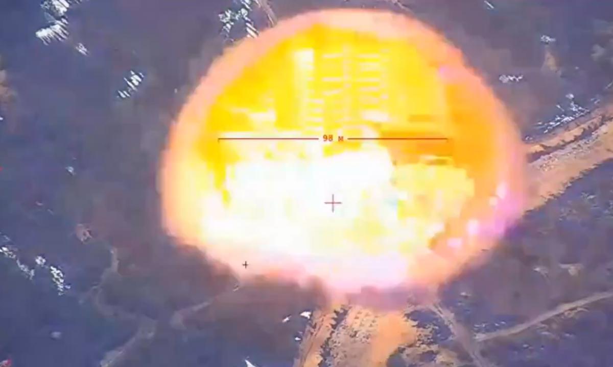 Koks sprogimas! Milžiniškas ugnies kamuolys Ukrainoje (Video)