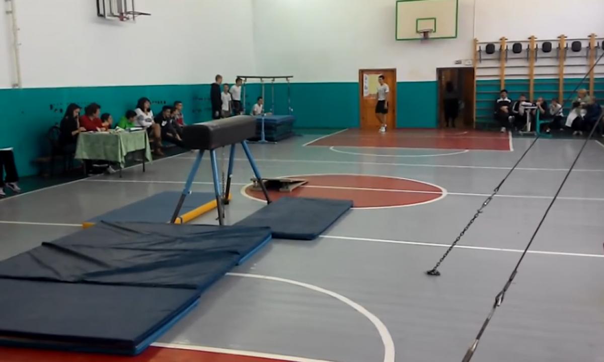 125 cm košmaras. Kodėl sovietinė sistema mus vertė šokti per „ožį“? Tiesa tave nustebins