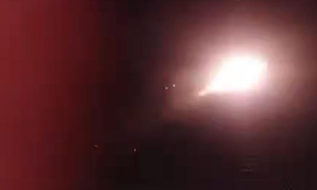 Pasaulis sulaikė kvapą: šalis oficialiai paskelbė karą, bombarduojama sostinė (Video)