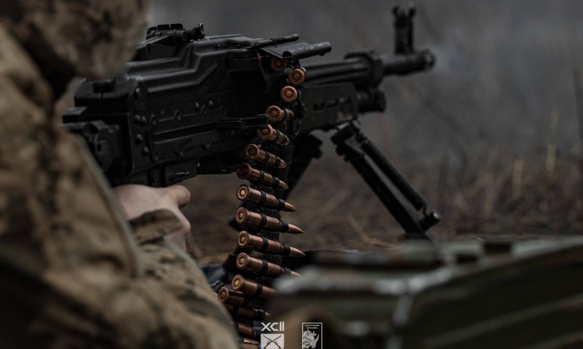 SKUBUS ĮSAKYMAS: 100 000 karių metami į frontą!