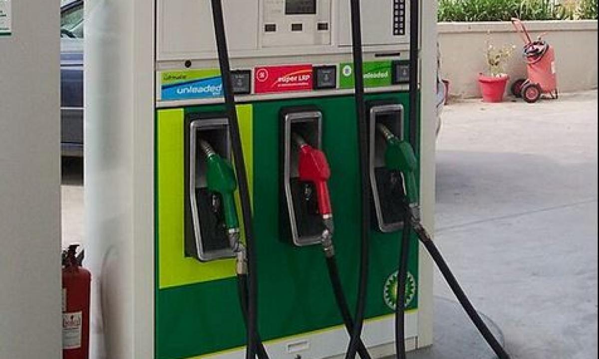 Kritinis lūžis energetikos rinkoje: kodėl dėl įvykių Hormūzo sąsiauryje netrukus galime nebepažinti kainų degalinėse?