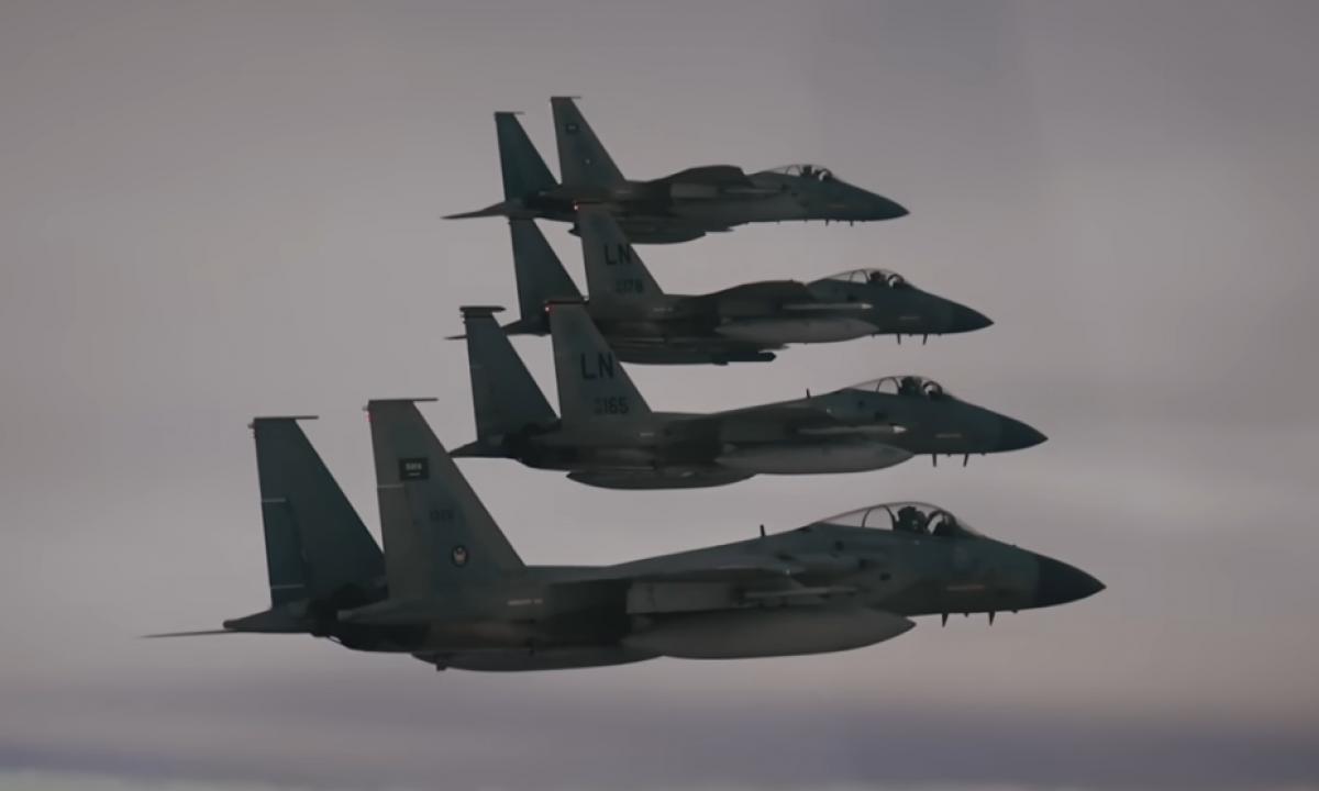 Japonija siunčia naikintuvus. Šokas Rusijai. Ji žengia istorinį žingsnį