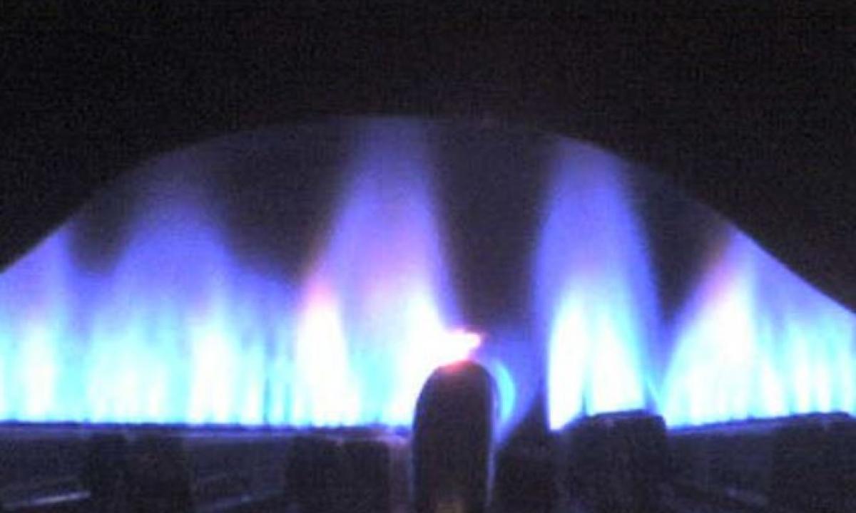 Smūgis per kišenę: Europos dujų kainos gali šauti aukštyn – skelbiama apie 130 % brangimą