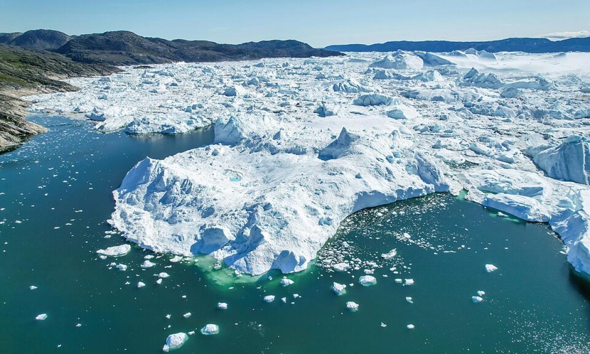 Dar baisiau, nei iš pradžių manyta. Didžiausias Grenlandijos ledynas artėja prie lūžio taško
