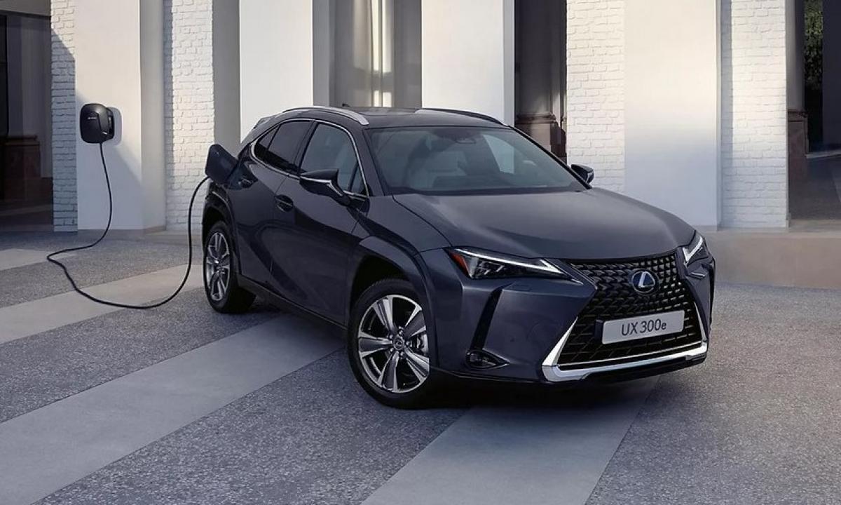 Automobilių milžinė po fiasko tyliai nutraukia elektromobilių gamybą