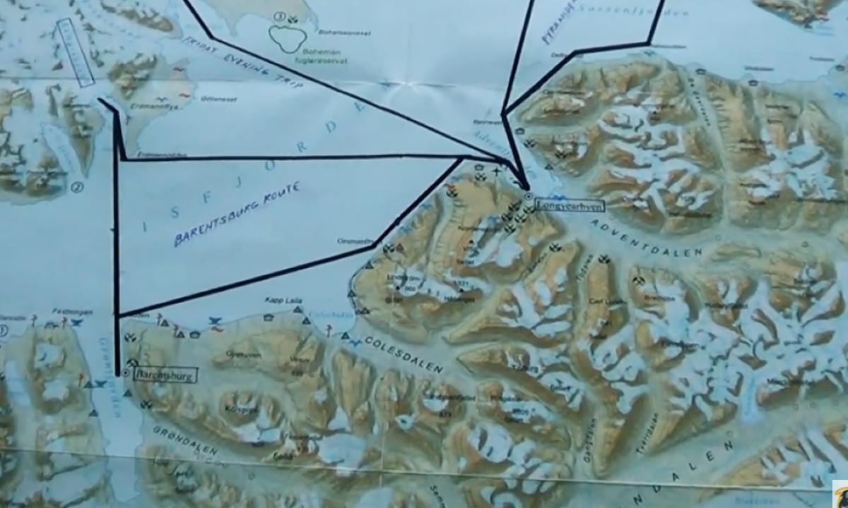 Be šautuvo – nė žingsnio: štai kaip atrodo kasdienybė uždariausioje šiaurės gyvenvietėje (Video)