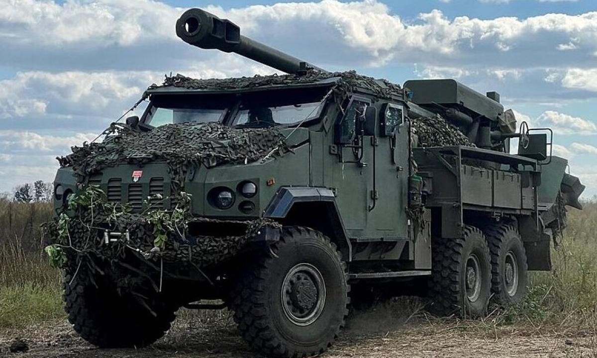 600 šių monstrų jau traško okupantus! Lenkijoje gimsta ukrainietiškas „Karo Dievas“