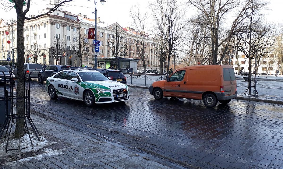 Baigėsi pažymėjimo galiojimas, bus bauda kaip už vairavimą be teisių? Svarbi informacija vairuotojams