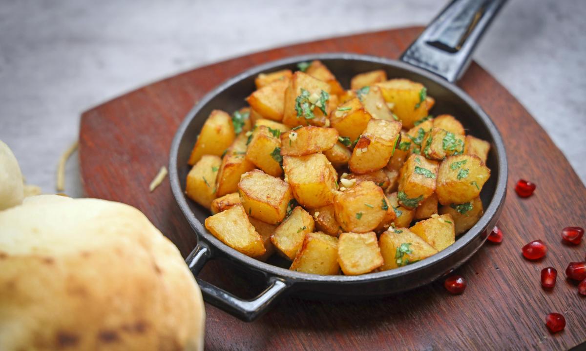 Į bulves dėkite vietoj druskos. Jos bus sveikesnės, skanesnės ir aromatingesnės