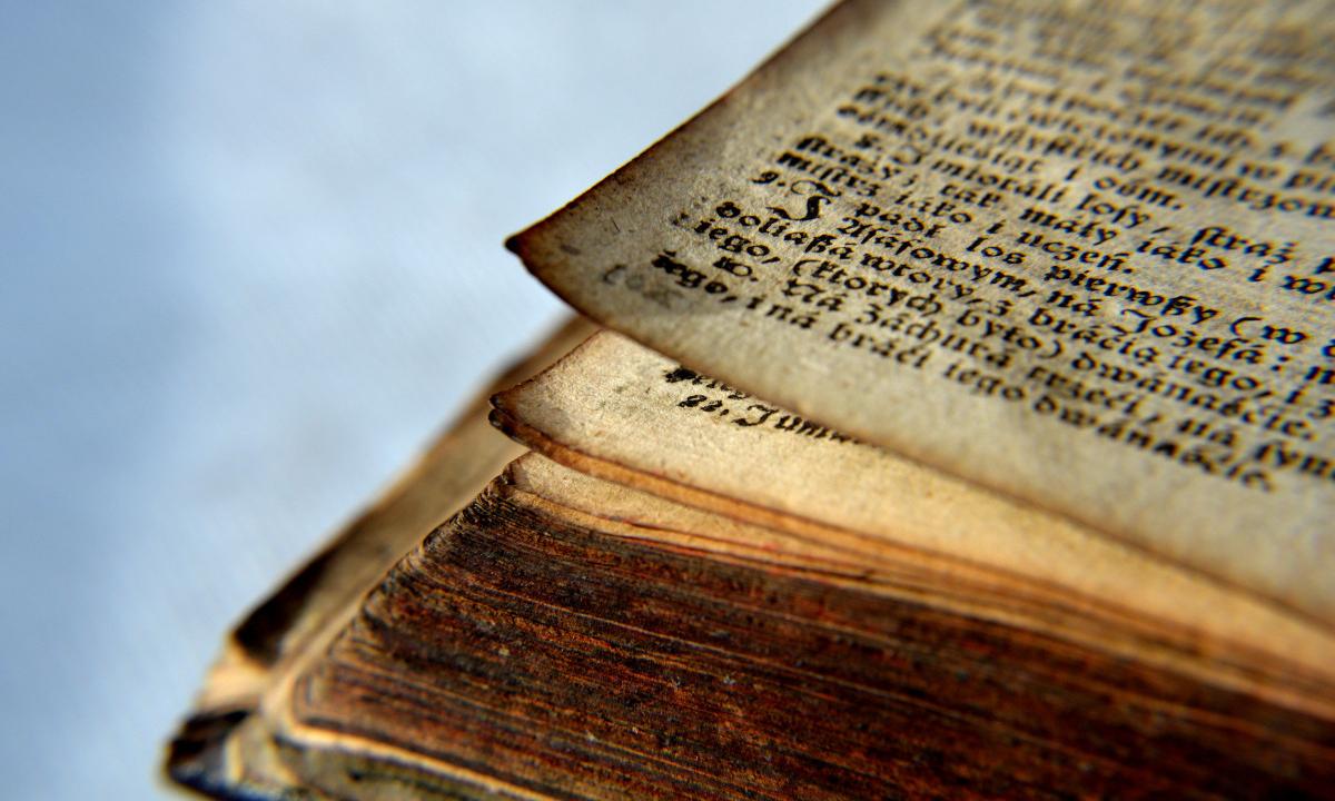 Ši Biblijos eilutė slėpė paslaptį. UV spindulių dėka ji buvo iššifruota po 1500 metų