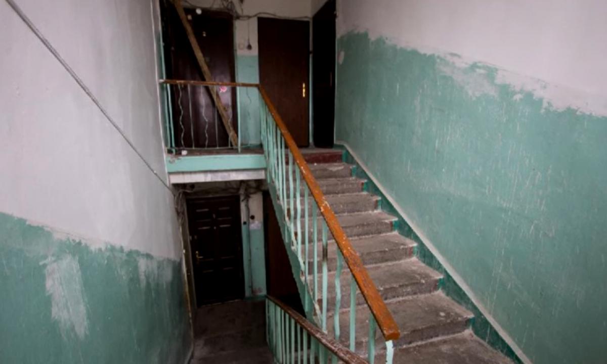 Beveik visi sovietiniai butai turėjo šią keistą detalę: tik nedaugelis žino, kodėl durys atsidarydavo į vidų (Video)