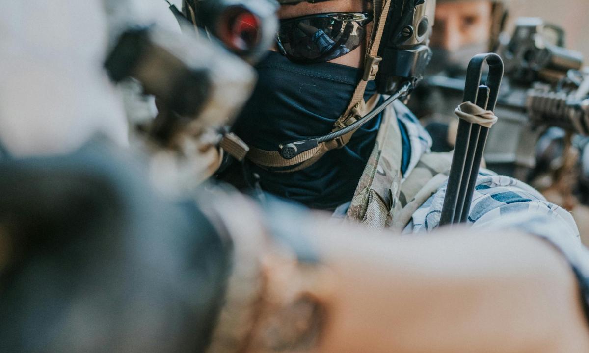 [ŽT] Zona tapo per karšta: pasaulis stebi, kaip „nepajudinamas“ laivas skubiai keičia lokaciją