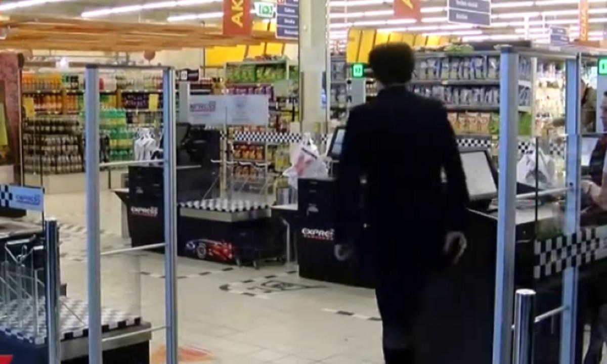 Tai kišenėse skaičiuoja paskutines dienas: vienas prekybos milžinas nusprendė galutinai „nušluoti“ senąją tvarką