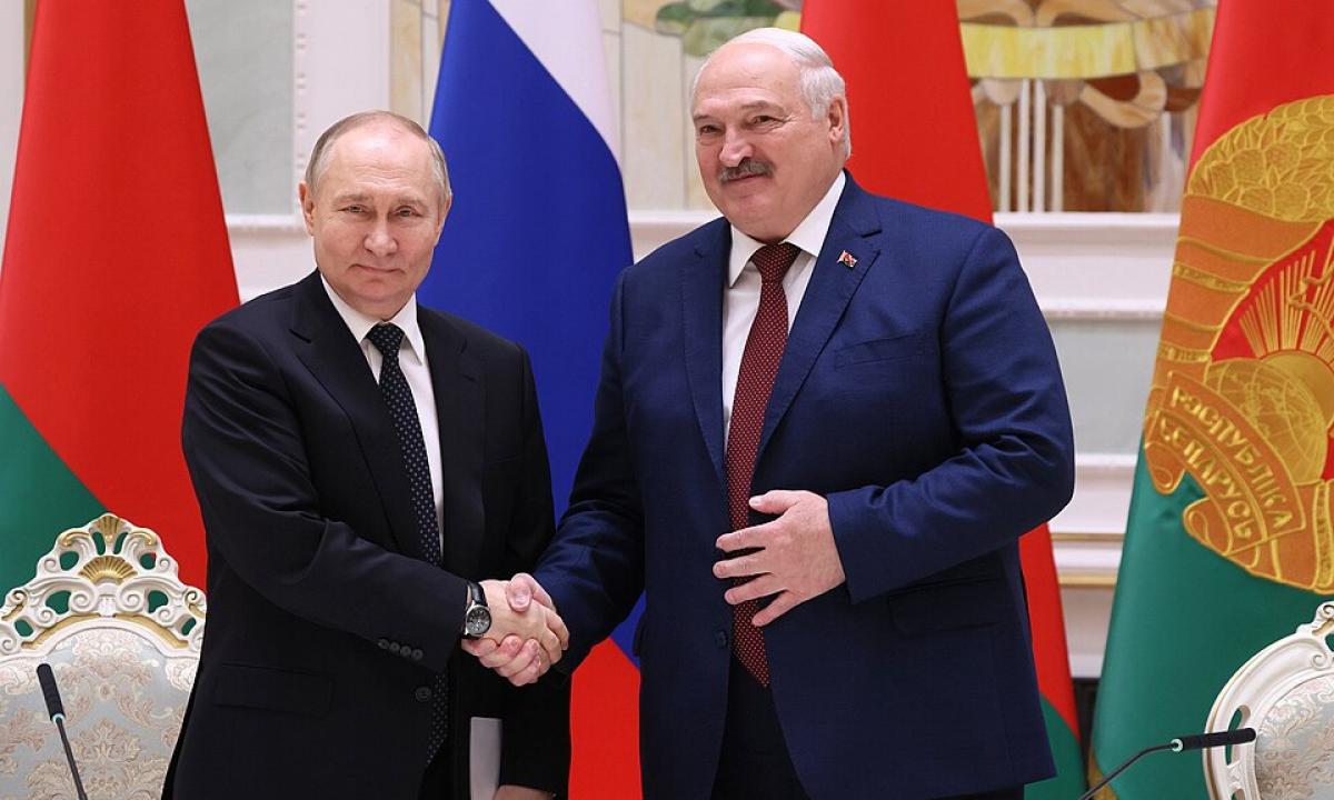 Lemiamas pokalbis Maskvoje. „Po susitikimo su Putinu Lukašenka išvyko labai prislėgtas“