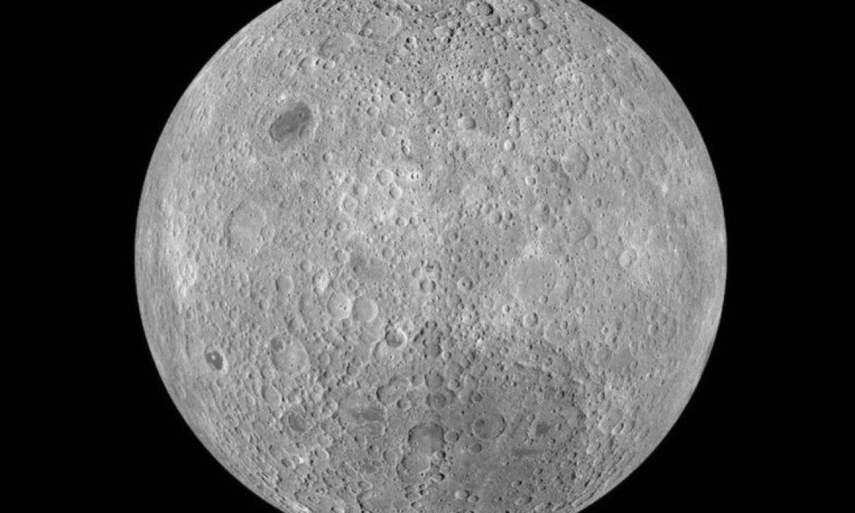 Mes niekada nematome šios Mėnulio dalies. Kinai turi detalų žemėlapį