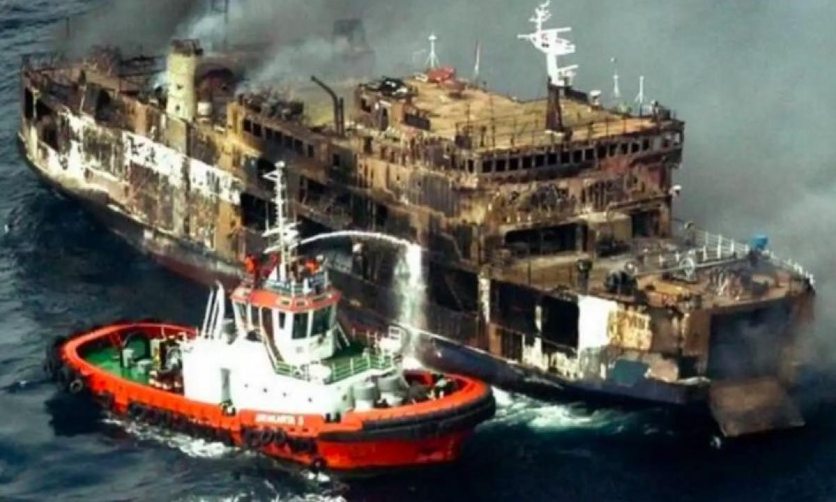 Daugiau nei 4000 žuvusiųjų. „Azijos Titanike“ rasti apanglėję kūnai (Video)