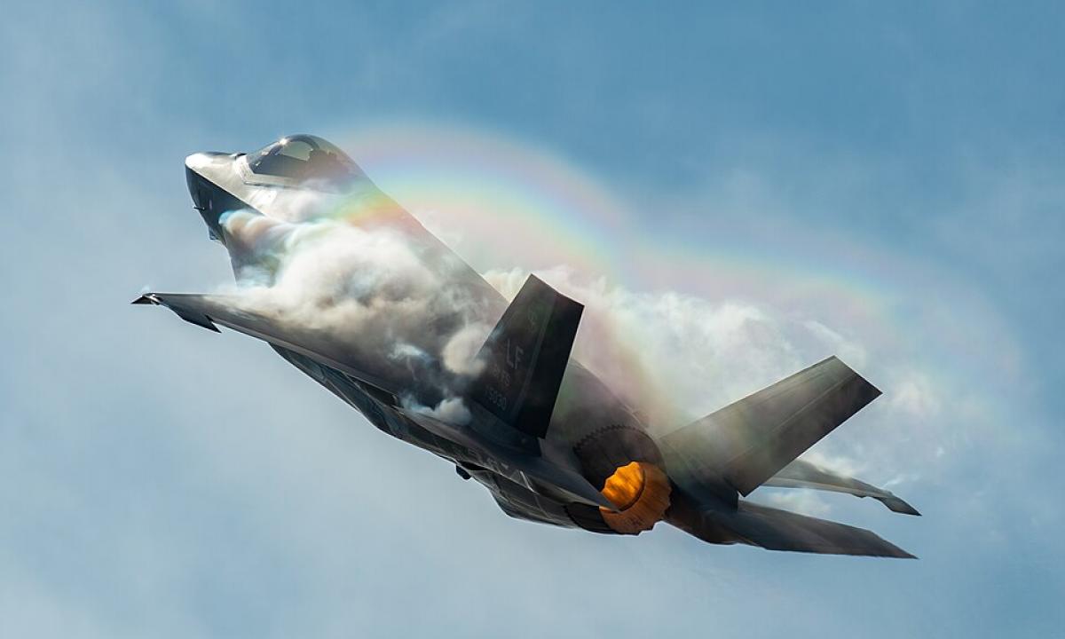 „Nematomas“ nereiškia nenugalimas: paaiškėjo gėdinga priežastis, kodėl net moderniausi F-35 gali kristi iš dangaus