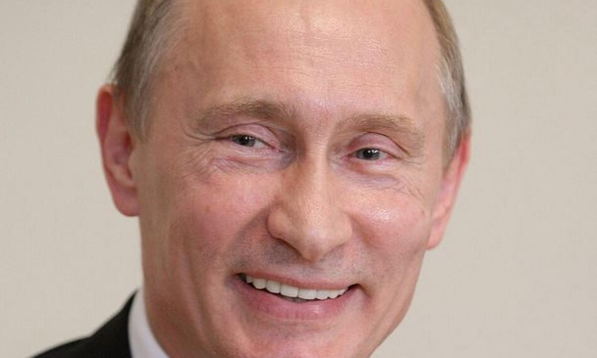 PUTINO KIŠENĖS PUČIASI: Štai kas leido Rusijai vėl maudytis naftos doleriuose ir finansuoti karą