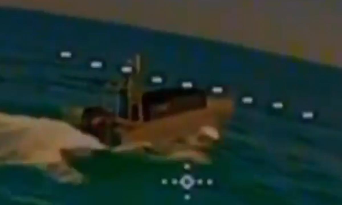 Rusai atakavo jūrinį droną. Tik kažkas čia keisto (Video)