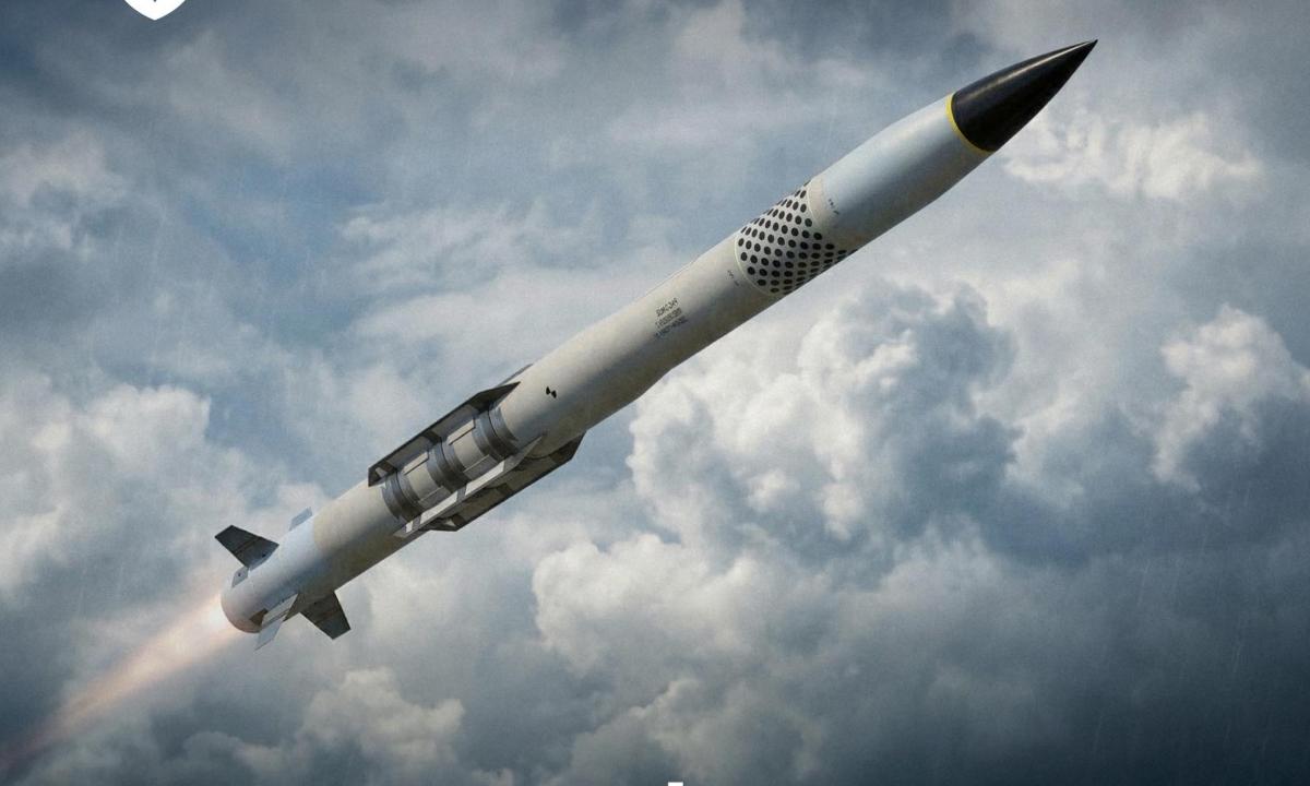 „Kinžalų“ medžioklė prasideda: sužinokite, kokį mirtiną skydą ką tik gavo Ukraina (Foto)