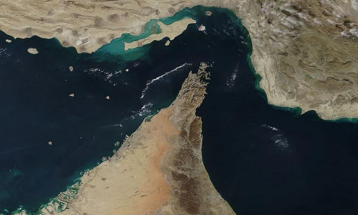 Diplomatija baigėsi, prasidėjo turgus. Kol visas pasaulis stebi Ukrainą, štai kas vyksta užkulisiuose