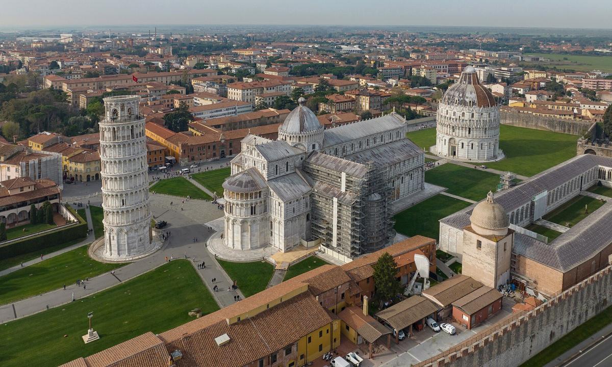 „Liko 125 metai iki Pizos bokšto griūties.“ Kas vyksta su Italijos simboliu?