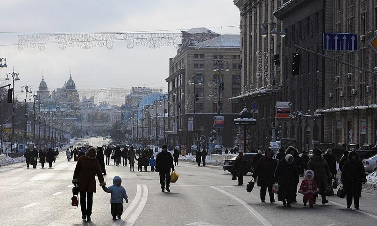 Skandalas Ukrainoje: pažadai liko tik popieriuje – gatvėse ir toliau „medžiojami“ žmonės