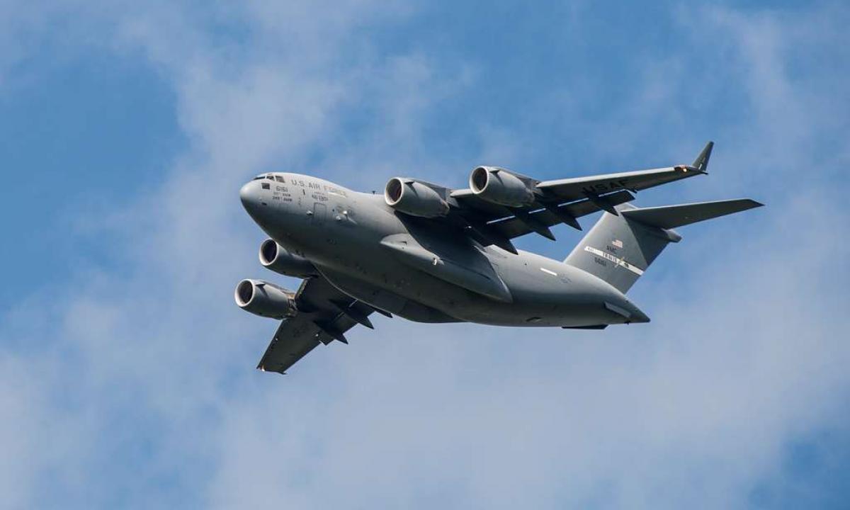 Paslaptingi milžino skrydžiai iš Lenkijos. Ką jis pristato, nežinoma