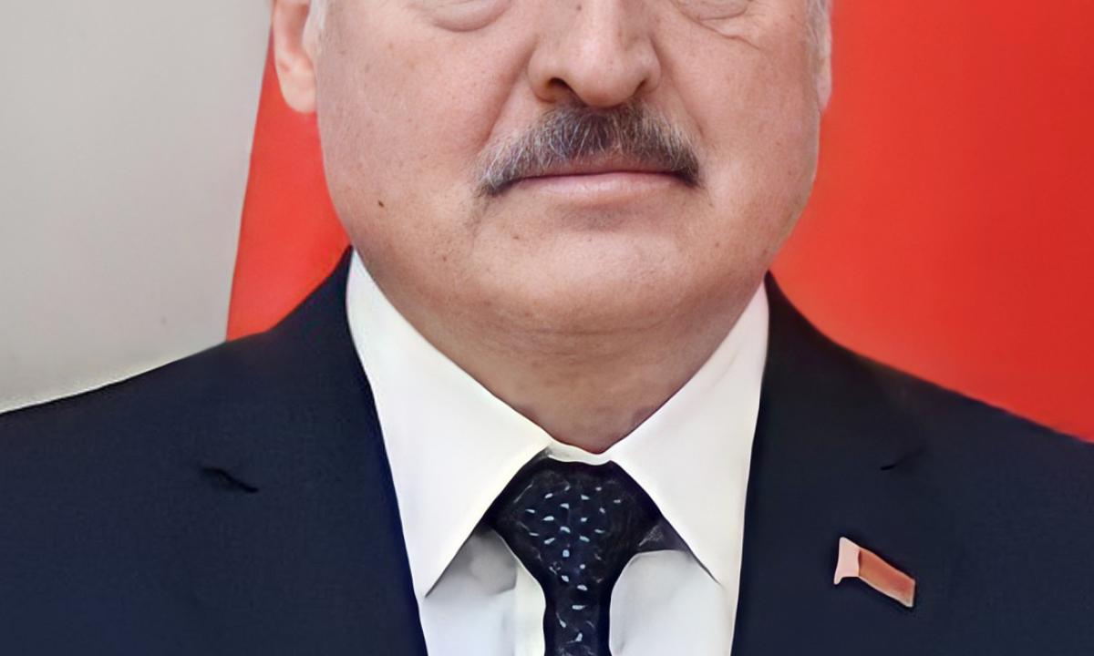 Geriau atsisėskite: Lukašenka prabilo apie „gailestį“ lietuviams. Kas iš tikrųjų įvyko už uždarų durų?