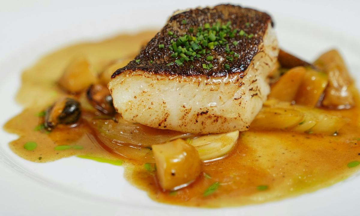 Smūgis lašišai. Atskleista žuvis, kuri yra sveikesnė, skanesnė ir perpus pigesnė