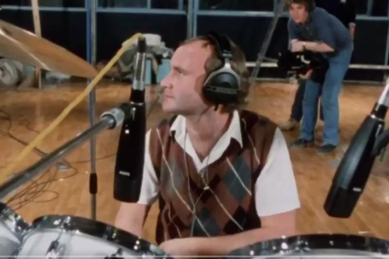 Phil Collins grojantis būgnais, 1984 m.