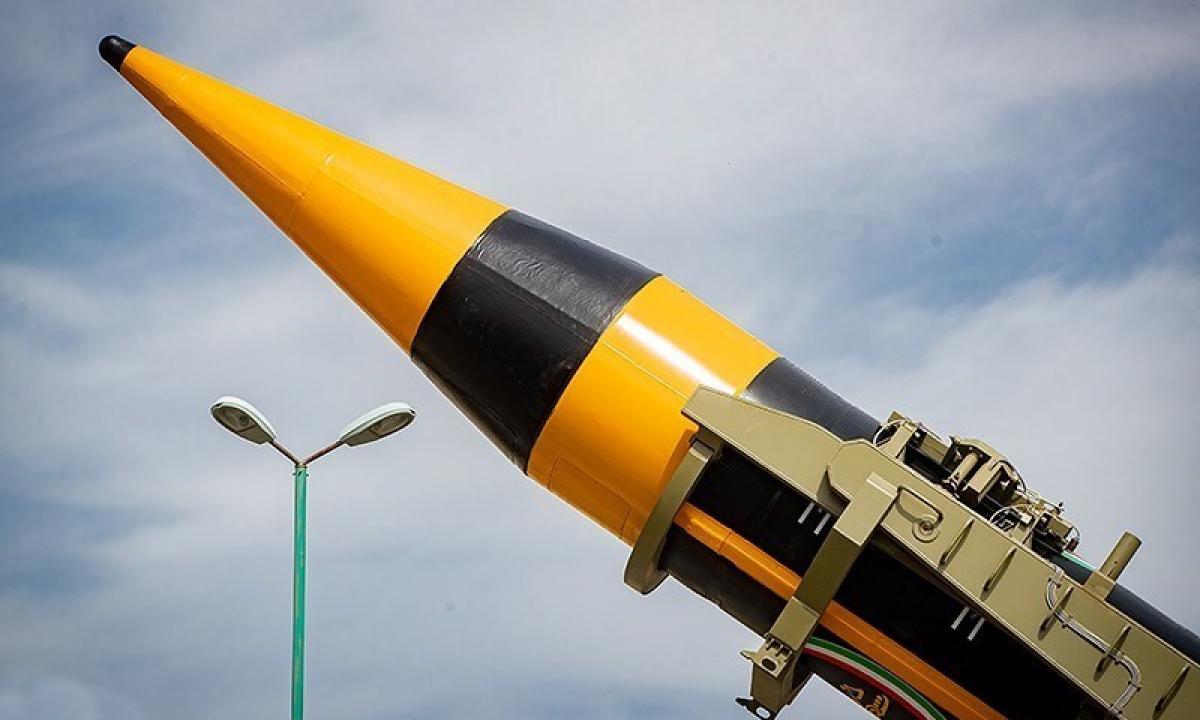 Baisus grasinimas Europai: Iranas paleido raketas į britų bazę – pasiekiamas Londonas ir Paryžius! 