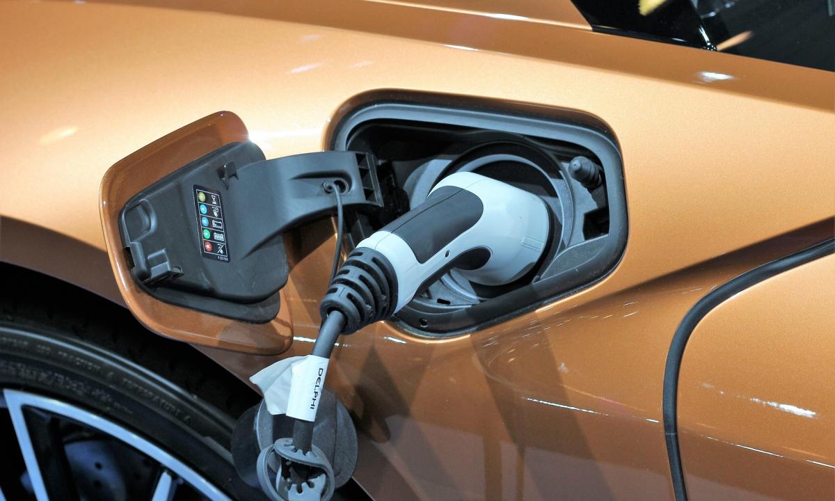 Pagaliau žinome, kiek iš tikrųjų tarnauja baterijos. Jie išbandė 30 000 elektromobilių