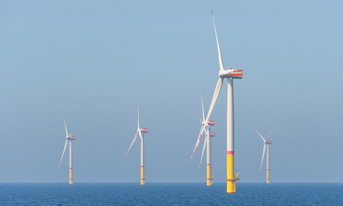 Jūrų milžinė auga. Lietuvos kaimynė artėja prie savo elektros energijos iš Baltijos jūros