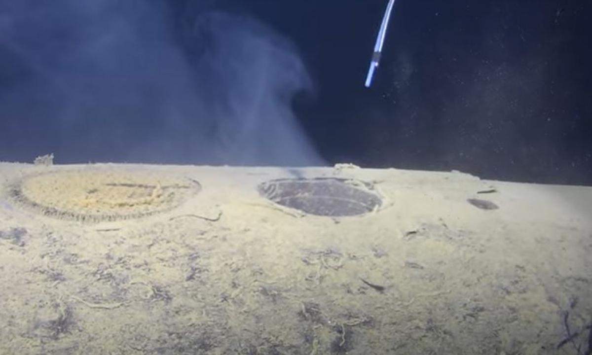 Siaubas Norvegijos jūroje: iš sovietinio monstro gelmių veržiasi mirtina radiacija (Video)