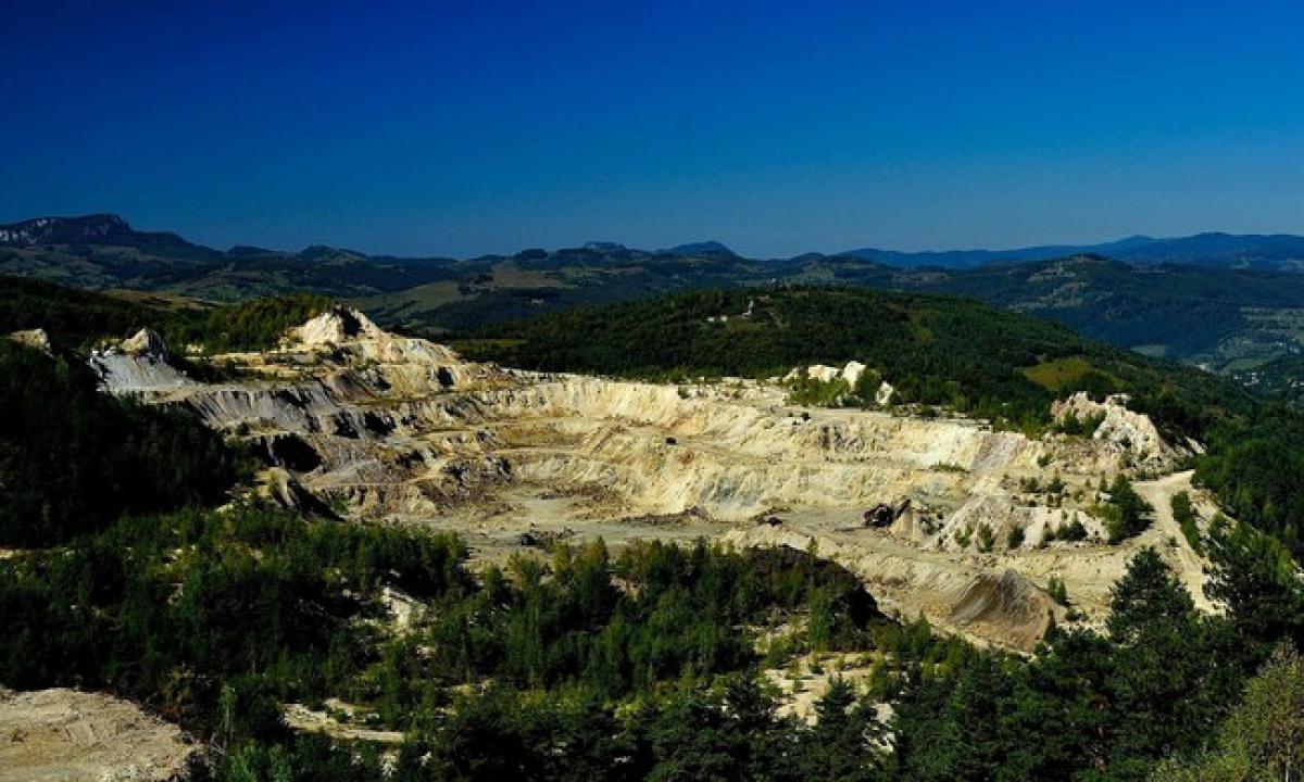 Rusija perima kasyklas. Į Maskvą plūsta milijardai