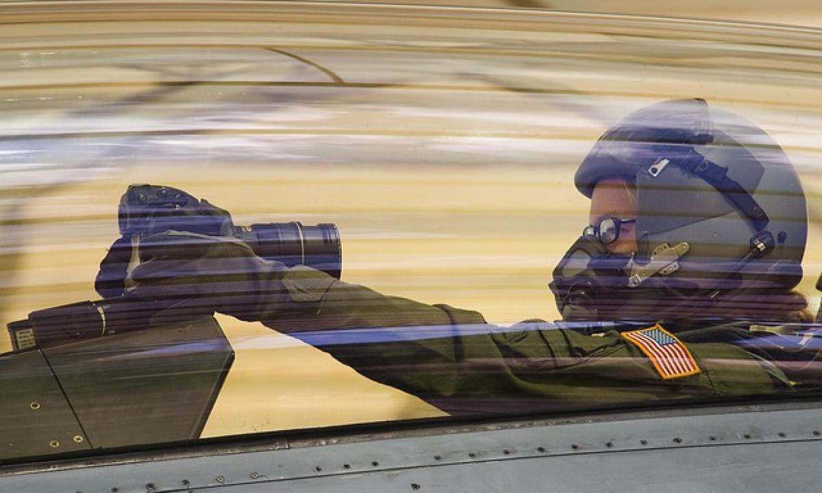 Vienas medžioja naikintuvus, kitas trina bazes iš žemėlapio. Susipažinkite