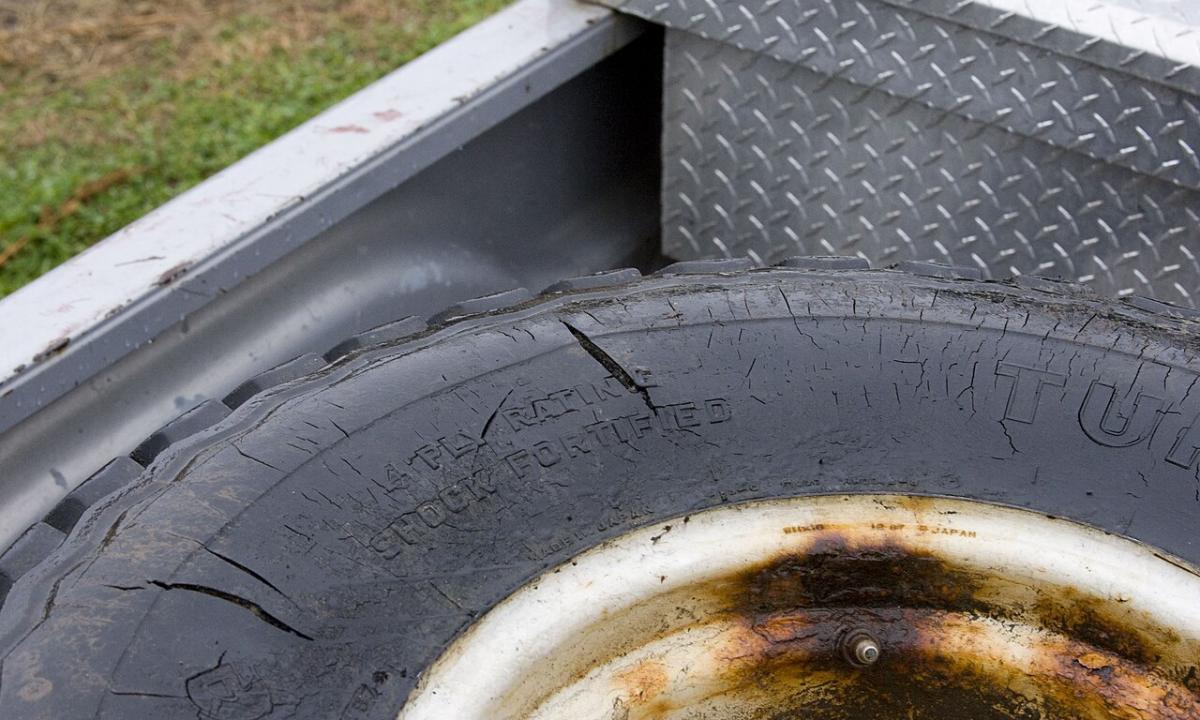 Sausų padangų puvimas. Kaip atpažinti tylųjį automobilio žudiką?