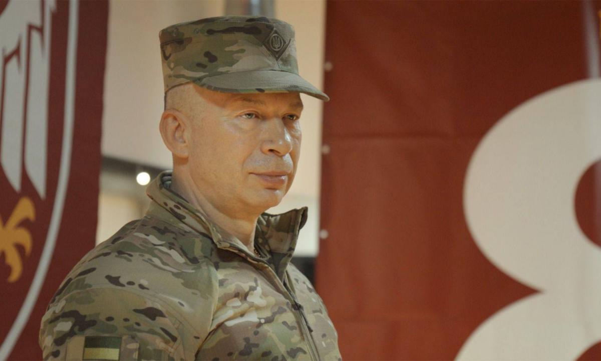 Syrskis kerta pietuose: minus 11 000 (Foto)