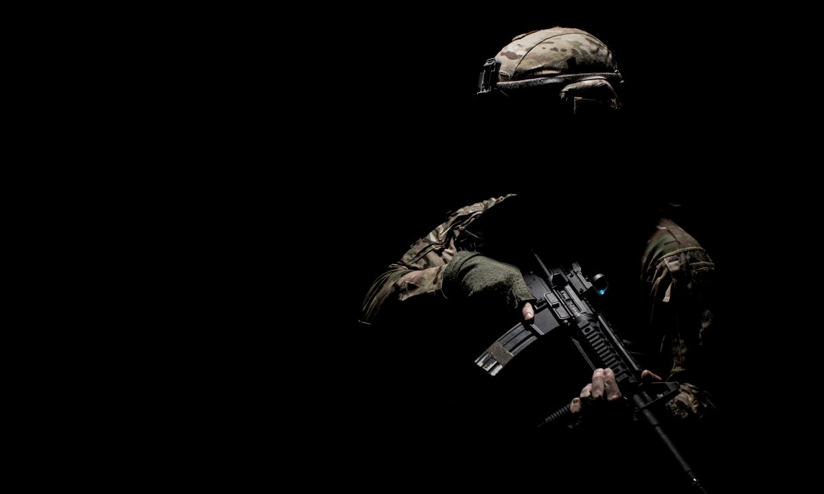 Jis perspėja: žaibiškas desantas, slapti ginklai ir miestas be išėjimo (Video)