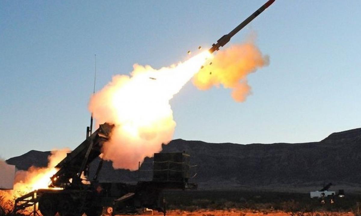 JAV planuoja apiplėšti Ukrainą atimant ginklus. Jie turėtų patekti kitur